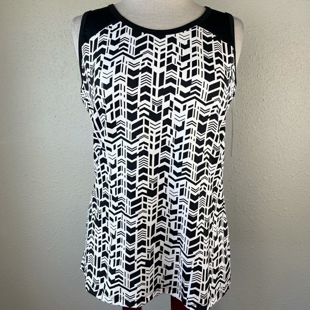 NWT Passports White & Black Tank Top Size M